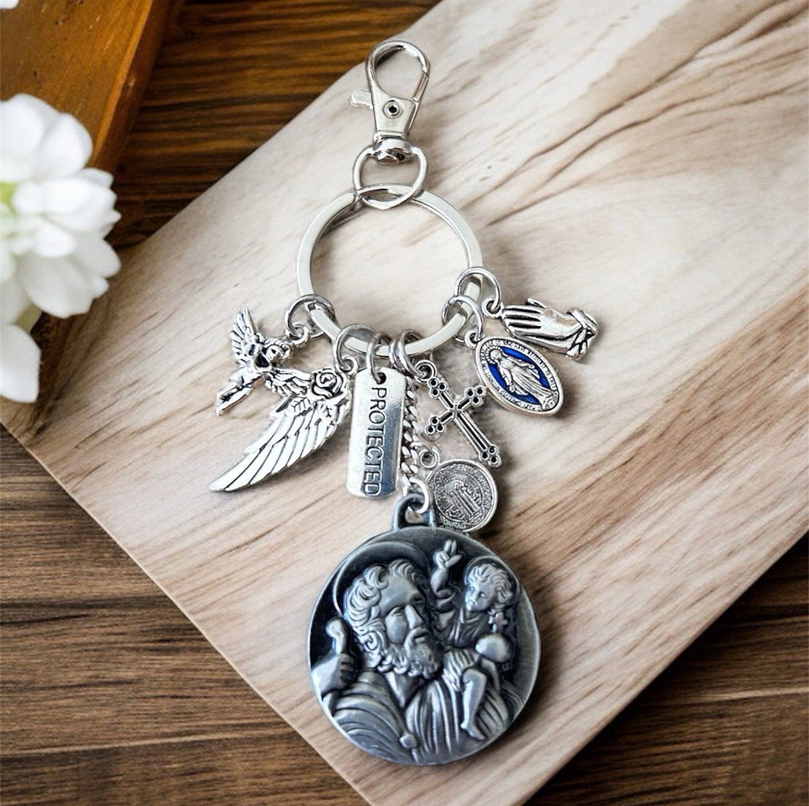 St Christopher Keychain Bag Charm – Catholic Patron Saint Travel Protection Keyring, Guardian Angel Charm, Religious Gift for Him Her, Christian Car Accessories